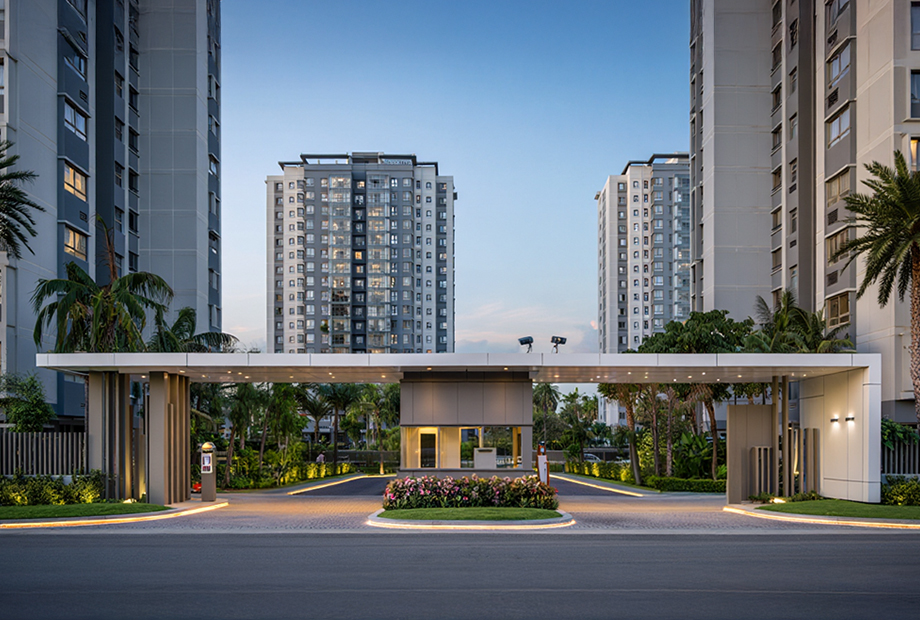 Ready-to-Move vs Ongoing Projects: What Should Buyers Choose in Tellapur?